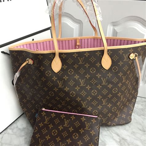 Authentic LOUIS VUITTON Monogram Neverfull MM Pouch 